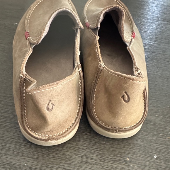 OluKai Tan Moccasins with Embroidered Detail - Picture 3 of 5